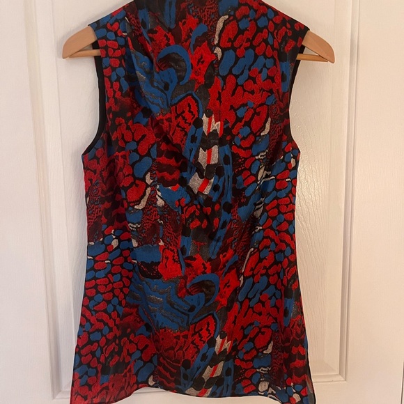 Sleeveless blouse - Picture 2 of 4